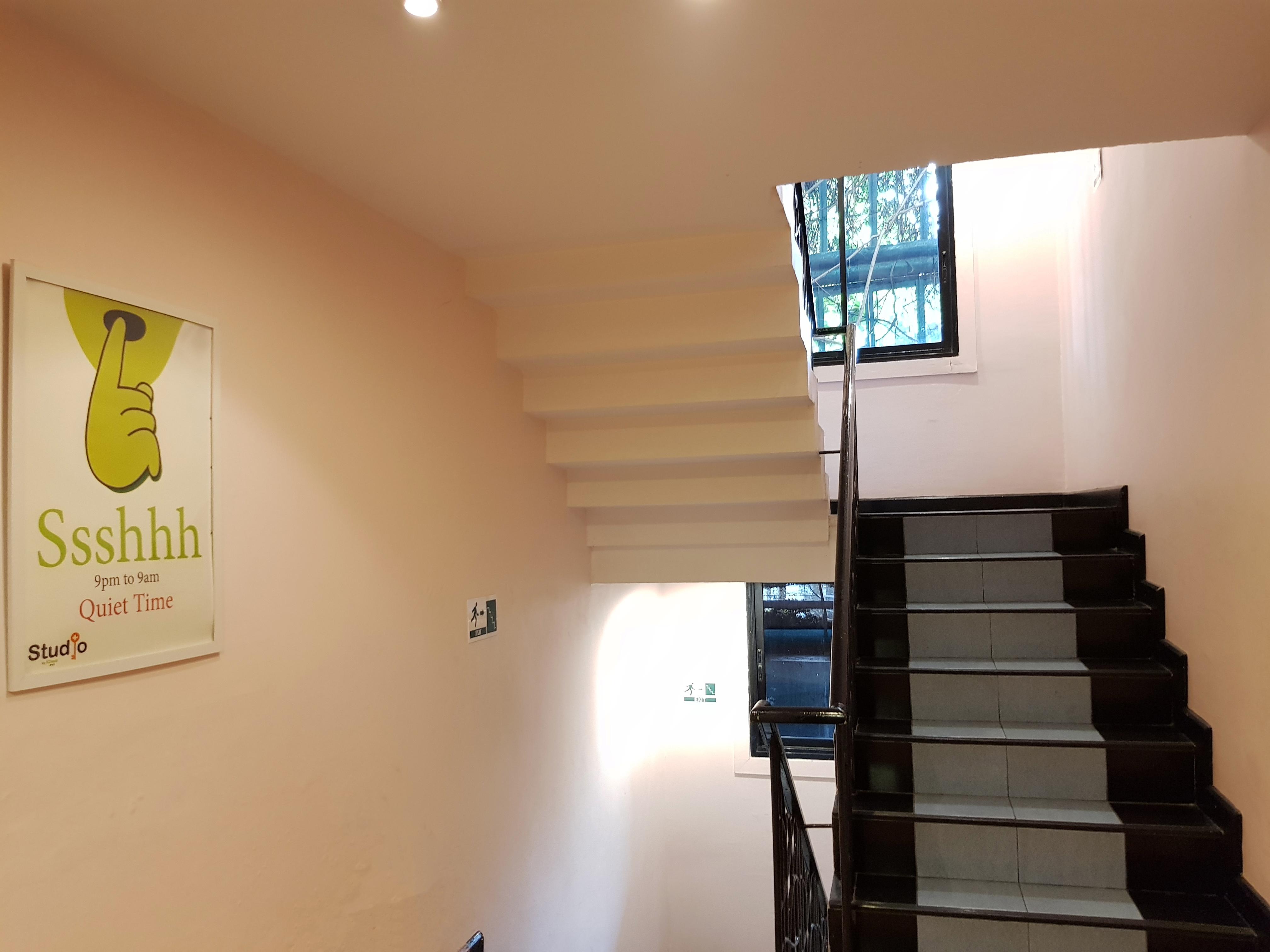 Studio Sukhumvit 18 By Icheck Inn Bangkok Exterior photo